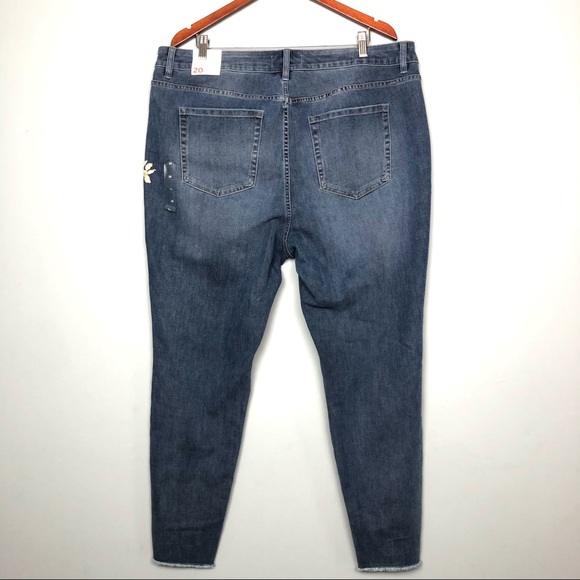 NEW LANE BRYANT high rise ultimate stretch skinny - Picture 4 of 15